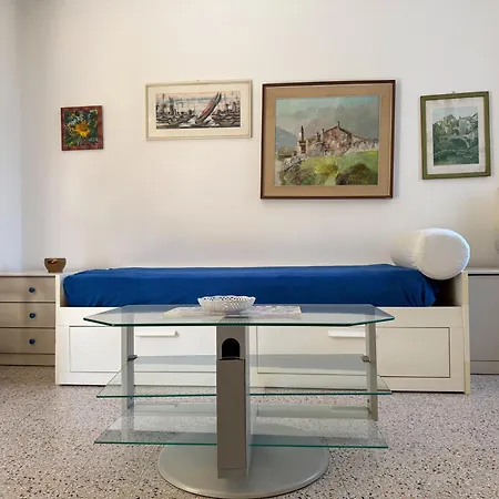 Poggi Essential